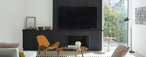 Expert-approved-decorating-secrets-for-using-bold-colors-in-living-room
